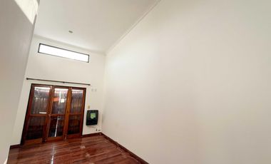 PH en venta - 2 Dormitorios 2 Baños - Cochera - Tolosa