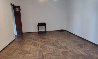 Departamento en  Segundo Piso en VENTA.