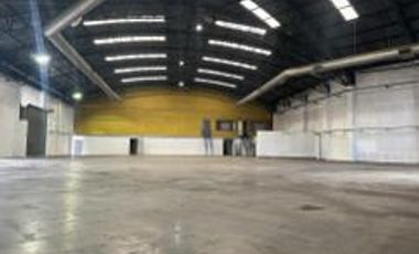 1.600 m2 Depósito en ALQUILER