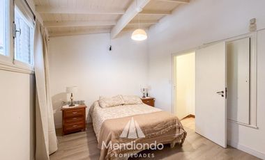 Casa en PH 4 ambientes c/ cochera RECICLADO en Zona Centro