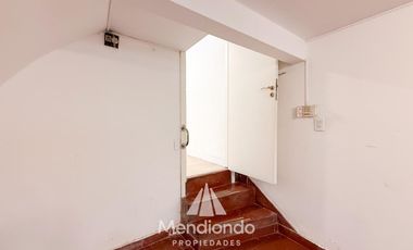Casa en PH 4 ambientes c/ cochera RECICLADO en Zona Centro