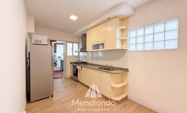 Casa en PH 4 ambientes c/ cochera RECICLADO en Zona Centro
