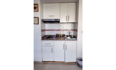 ALQUILER VACACIONAL SENCILLO APARTAMENTO, PISO 2, LAGUITO, CARTAGENA.