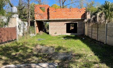 VENTA- Teereno con proyecto a terminar en Funes