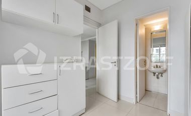 Con amenities y dos cocheras.