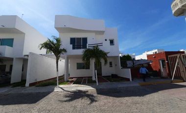 CASA EN RENTA EN CIUDAD DEL CARMEN, CAMPECHE.