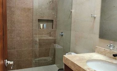 CASA EN VENTA EN FRACC. PRIVADO EN MERIDA, YUCATAN.