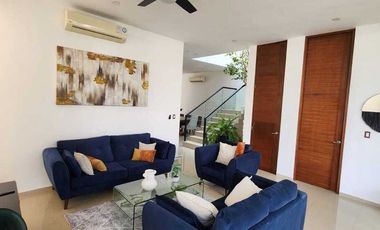 CASA EN VENTA EN FRACC. PRIVADO EN MERIDA, YUCATAN.