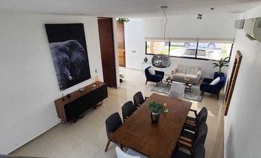 CASA EN VENTA EN FRACC. PRIVADO EN MERIDA, YUCATAN.