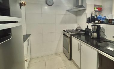 Chalet 4 Ambientes, con Garage doble, parque y parrilla, en Alquiler.