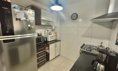 Chalet 4 Ambientes, con Garage doble, parque y parrilla, en Alquiler.