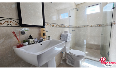 SE VENDE APARTAMENTO PISO 9, EN EL LAGUITO, OPORTUNIDAD INCREIBLE