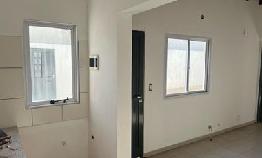 PH en Venta 2 ambientes, patio Calle 124 e/ 41 y 42 Ensenada