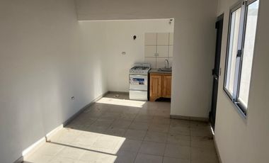 PH en Venta 2 ambientes, patio Calle 124 e/ 41 y 42 Ensenada