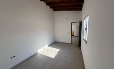 PH en Venta 2 ambientes, patio Calle 124 e/ 41 y 42 Ensenada