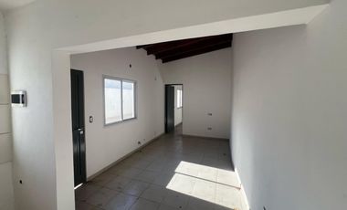 PH en Venta 2 ambientes, patio Calle 124 e/ 41 y 42 Ensenada