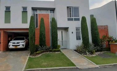 VENTA DE CASA EN JAMUNDI ALFAGUARA AMPLIA CAMPESTRE