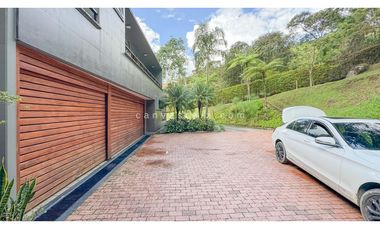 EN VENTA CASA MODERNA CAMPESTRE Y EN EL POBLADO
