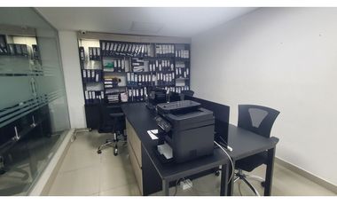 Edificio independiente en Laureles