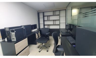 Edificio independiente en Laureles