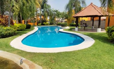 ¡Casa en venta frente a la alberca y palapa! 🏡