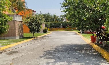 ¡Casa en venta frente a la alberca y palapa! 🏡