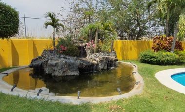 ¡Casa en venta frente a la alberca y palapa! 🏡