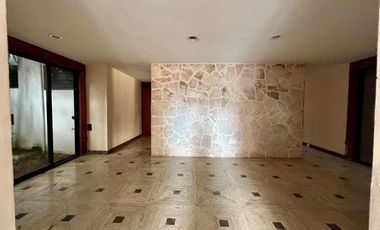 En Venta, Casa en la Col. México Nte, Esquina, 6 Rec. 6 baños Terreno 1,160 m2