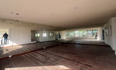 En Venta, Casa en la Col. México Nte, Esquina, 6 Rec. 6 baños Terreno 1,160 m2