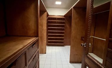 En Venta, Casa en la Col. México Nte, Esquina, 6 Rec. 6 baños Terreno 1,160 m2