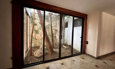 En Venta, Casa en la Col. México Nte, Esquina, 6 Rec. 6 baños Terreno 1,160 m2