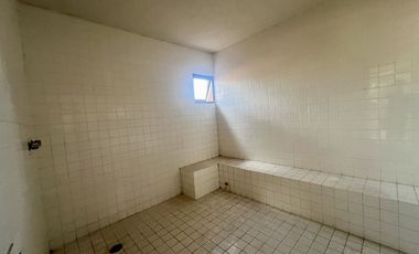 En Venta, Casa en la Col. México Nte, Esquina, 6 Rec. 6 baños Terreno 1,160 m2