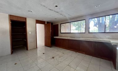 En Venta, Casa en la Col. México Nte, Esquina, 6 Rec. 6 baños Terreno 1,160 m2