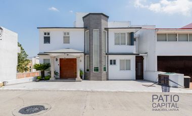 Venta de Casa en Bosque Esmeralda, Atizapán