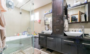 Venta de Casa en Bosque Esmeralda, Atizapán