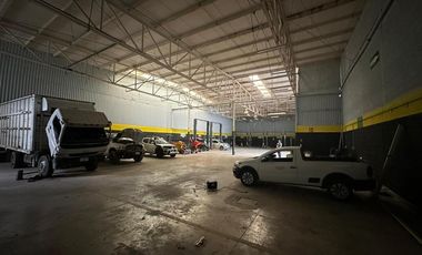 Renta Bodega Comercial con Oficinas y Andén – 1,442 m² Totales