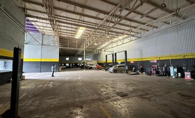 Renta Bodega Comercial con Oficinas y Andén – 1,442 m² Totales
