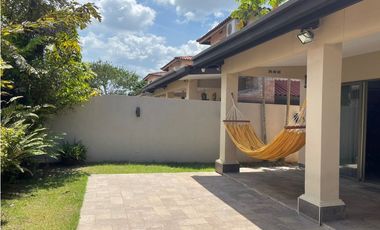 Casa Unifamiliar amoblada en Alquiler, Woodlands Panamá Pacifico