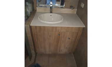 VENTA DE CASA EN CLAYTON, EMBASSY GARDEN REMODELADA