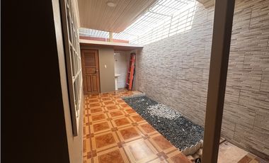 VENTA CASA  EN ALTOS DEL BOSQUE, EL DORAL  329.82MTR
