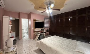 VENTA CASA  EN ALTOS DEL BOSQUE, EL DORAL  329.82MTR