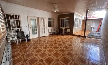 VENTA CASA  EN ALTOS DEL BOSQUE, EL DORAL  329.82MTR