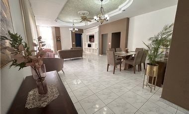 VENTA CASA  EN ALTOS DEL BOSQUE, EL DORAL  329.82MTR