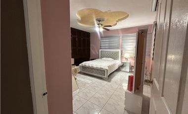 VENTA CASA  EN ALTOS DEL BOSQUE, EL DORAL  329.82MTR
