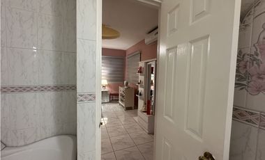 VENTA CASA  EN ALTOS DEL BOSQUE, EL DORAL  329.82MTR