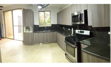 ALQUILER DE CASA EN CLAYTON, EMBASSY GARDEN