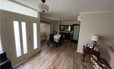 ALQUILER DE CASA EN CLAYTON, EMBASSY GARDEN