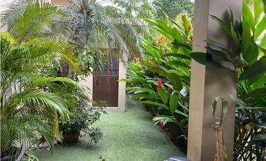 ALQUILER DE CASA EN CLAYTON, EMBASSY GARDEN