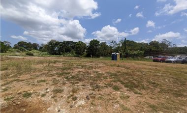 Se vende finca comercial de 2 Has en el centro de la Chorrera (DR)