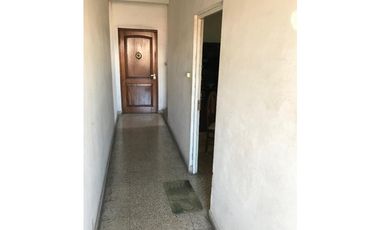 F. SEGU 6175, 1° Piso, Depto 2, entre I. Malvinas y Roma